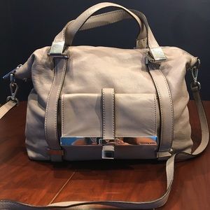 Micheal Kors “Blaine” Satchel (grey)